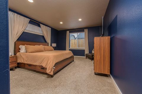 Tiny photo for 3812 SW Pumice Place, Redmond, OR 97756 (MLS # 220212804)