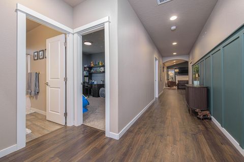 Tiny photo for 3812 SW Pumice Place, Redmond, OR 97756 (MLS # 220212804)