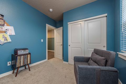 Tiny photo for 3812 SW Pumice Place, Redmond, OR 97756 (MLS # 220212804)