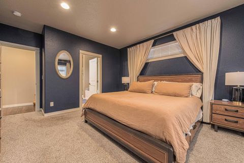 Tiny photo for 3812 SW Pumice Place, Redmond, OR 97756 (MLS # 220212804)