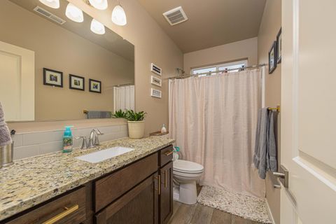 Tiny photo for 3812 SW Pumice Place, Redmond, OR 97756 (MLS # 220212804)