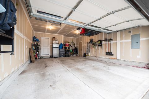 Tiny photo for 3812 SW Pumice Place, Redmond, OR 97756 (MLS # 220212804)