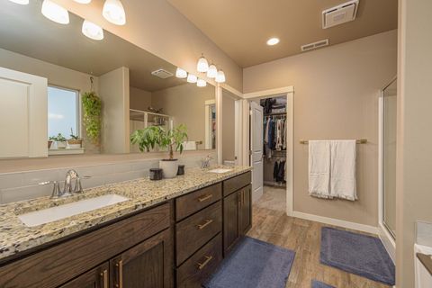 Tiny photo for 3812 SW Pumice Place, Redmond, OR 97756 (MLS # 220212804)