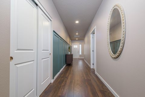 Tiny photo for 3812 SW Pumice Place, Redmond, OR 97756 (MLS # 220212804)