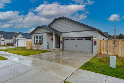 Tiny photo for 3812 SW Pumice Place, Redmond, OR 97756 (MLS # 220212804)