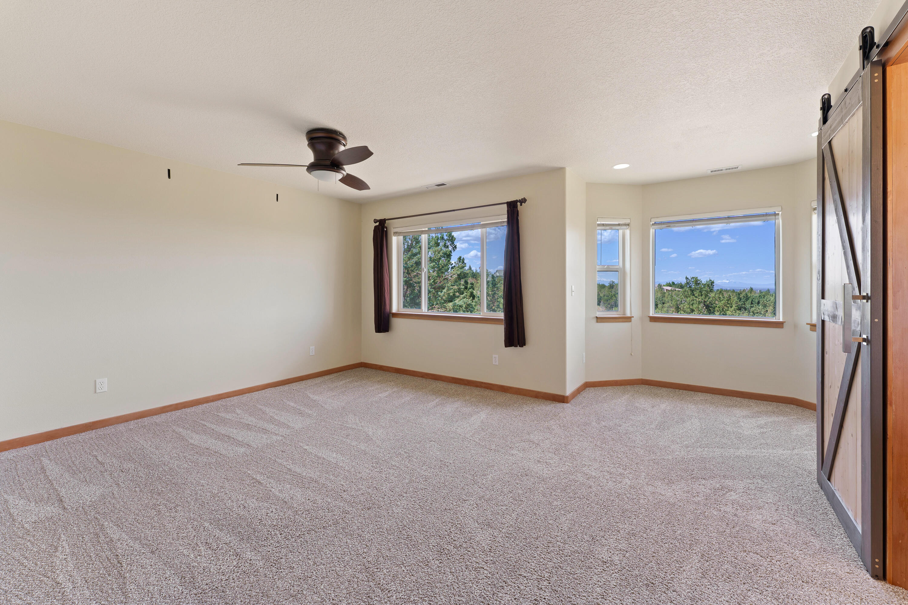 Mtn View Estate - Residential