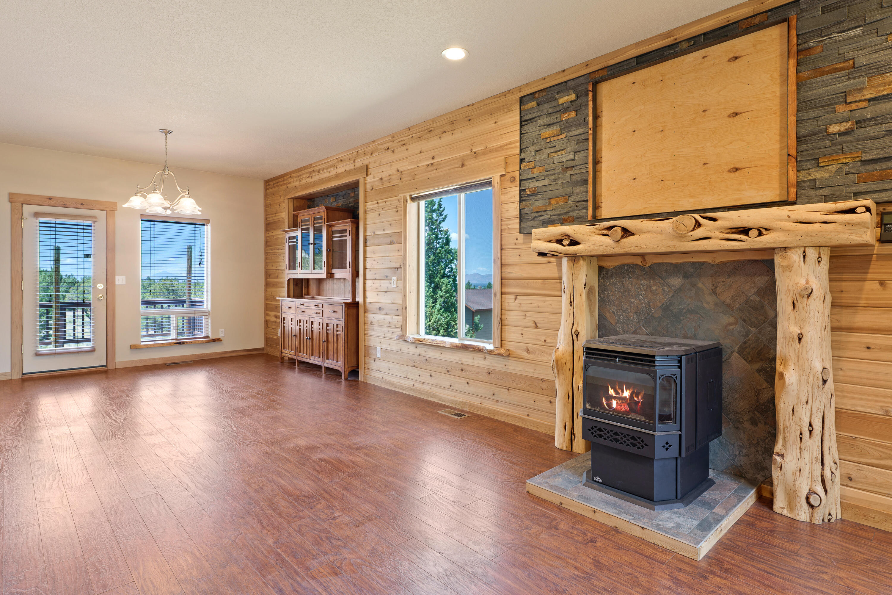 Mtn View Estate - Residential