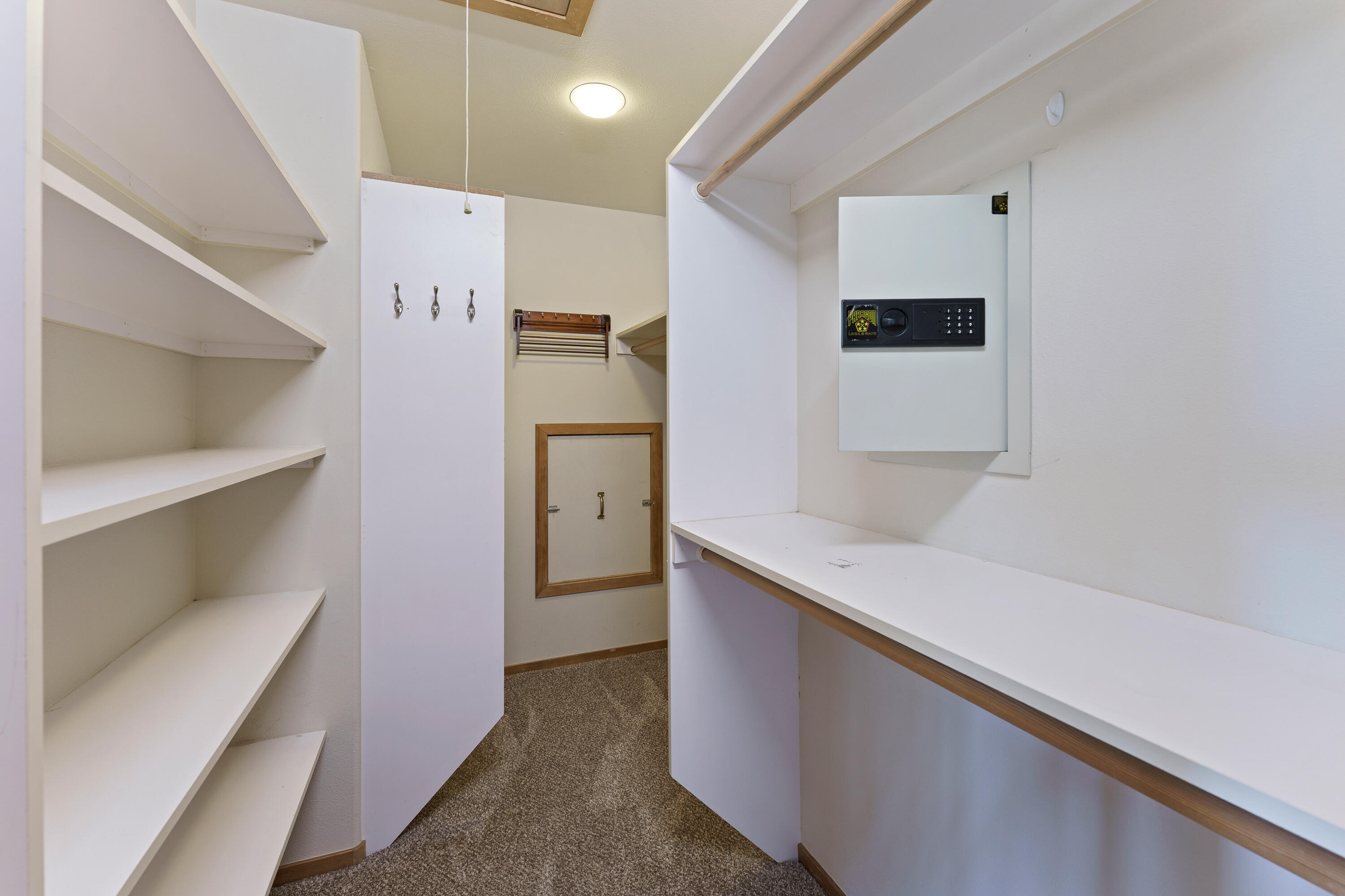 Mtn View Estate - Residential