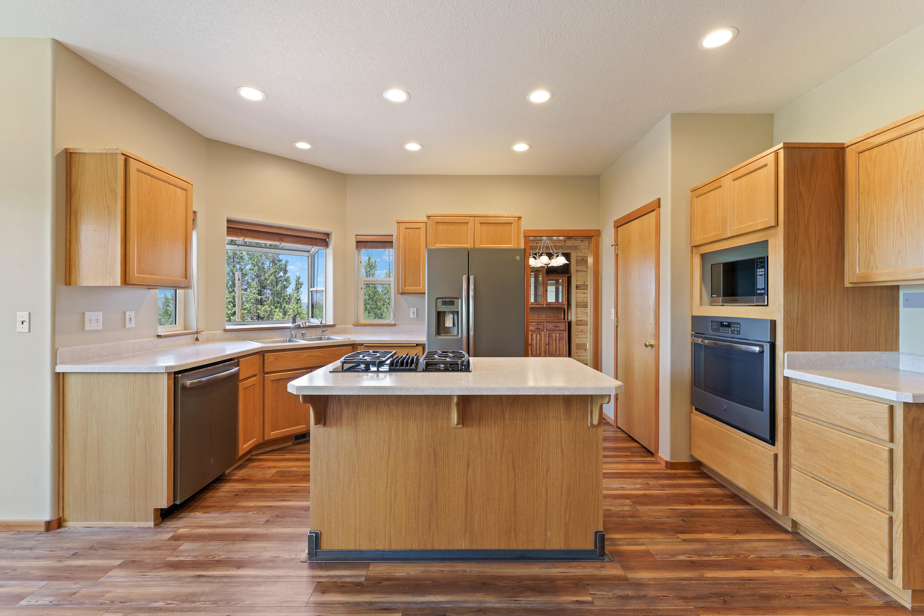 Mtn View Estate - Residential