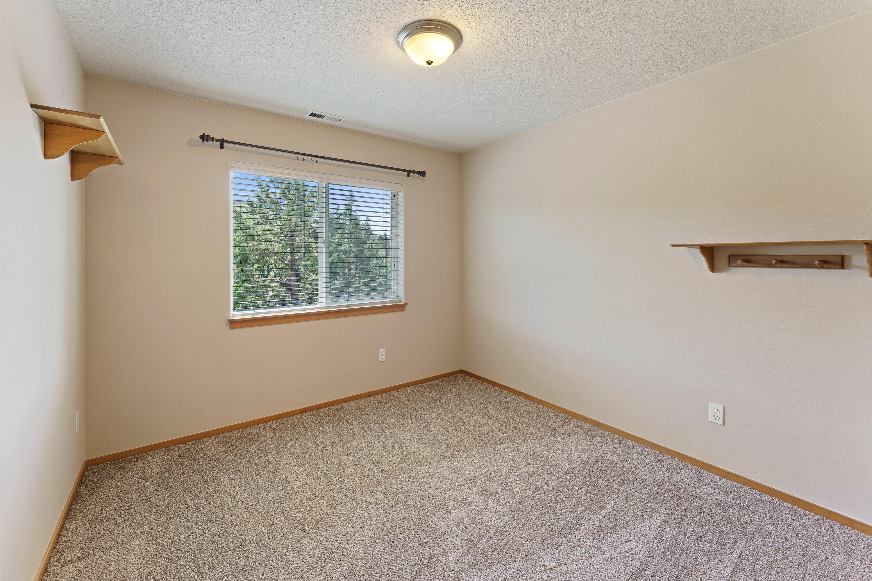 Mtn View Estate - Residential