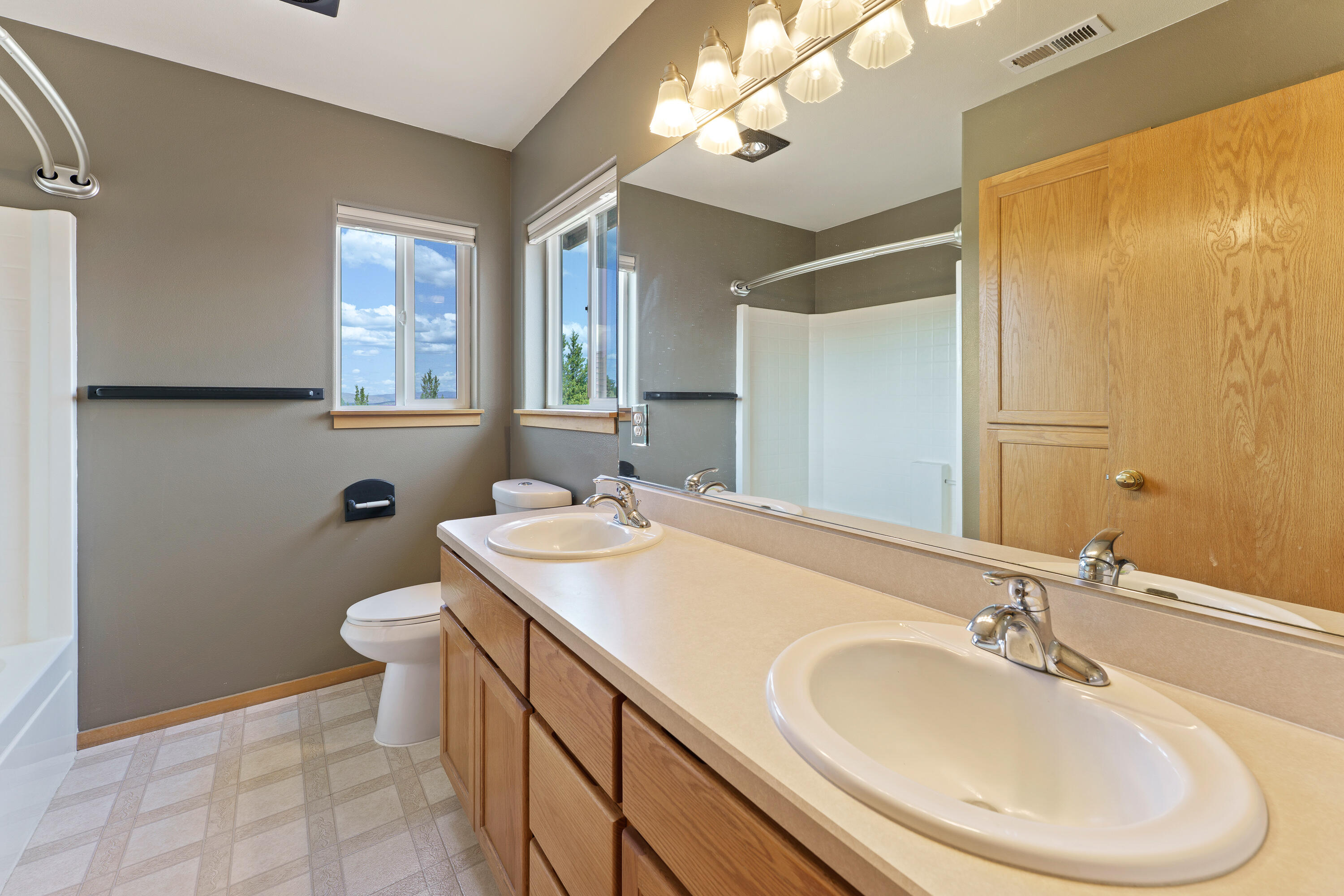 Mtn View Estate - Residential