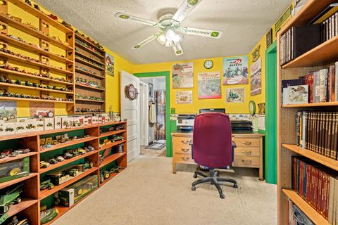 Tiny photo for 10403 Matney Way, Klamath Falls, OR 97603 (MLS # 220216413)