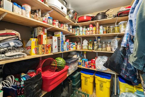 Tiny photo for 10403 Matney Way, Klamath Falls, OR 97603 (MLS # 220216413)