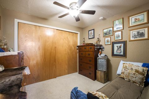 Tiny photo for 10403 Matney Way, Klamath Falls, OR 97603 (MLS # 220216413)