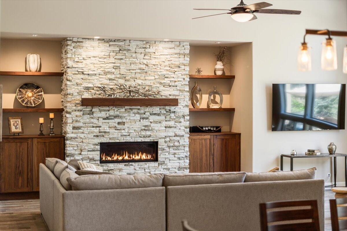 Eagle Crest - Residential