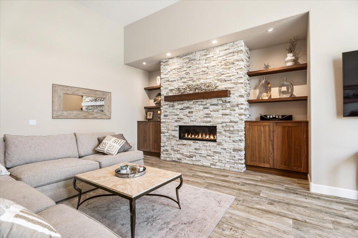 Eagle Crest - Residential