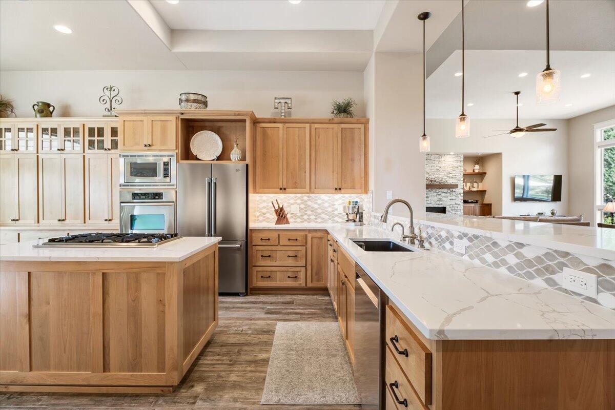 Eagle Crest - Residential