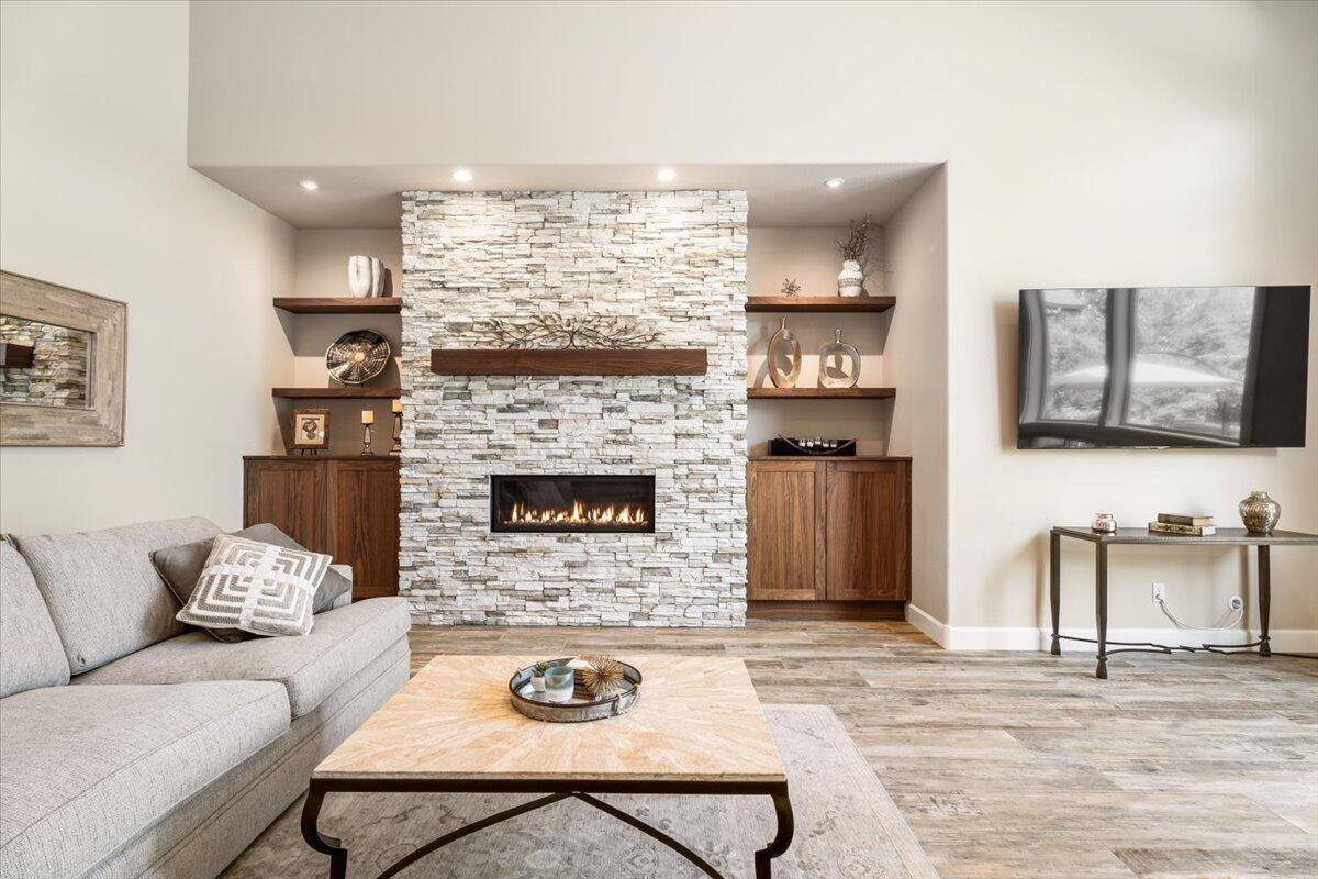 Eagle Crest - Residential