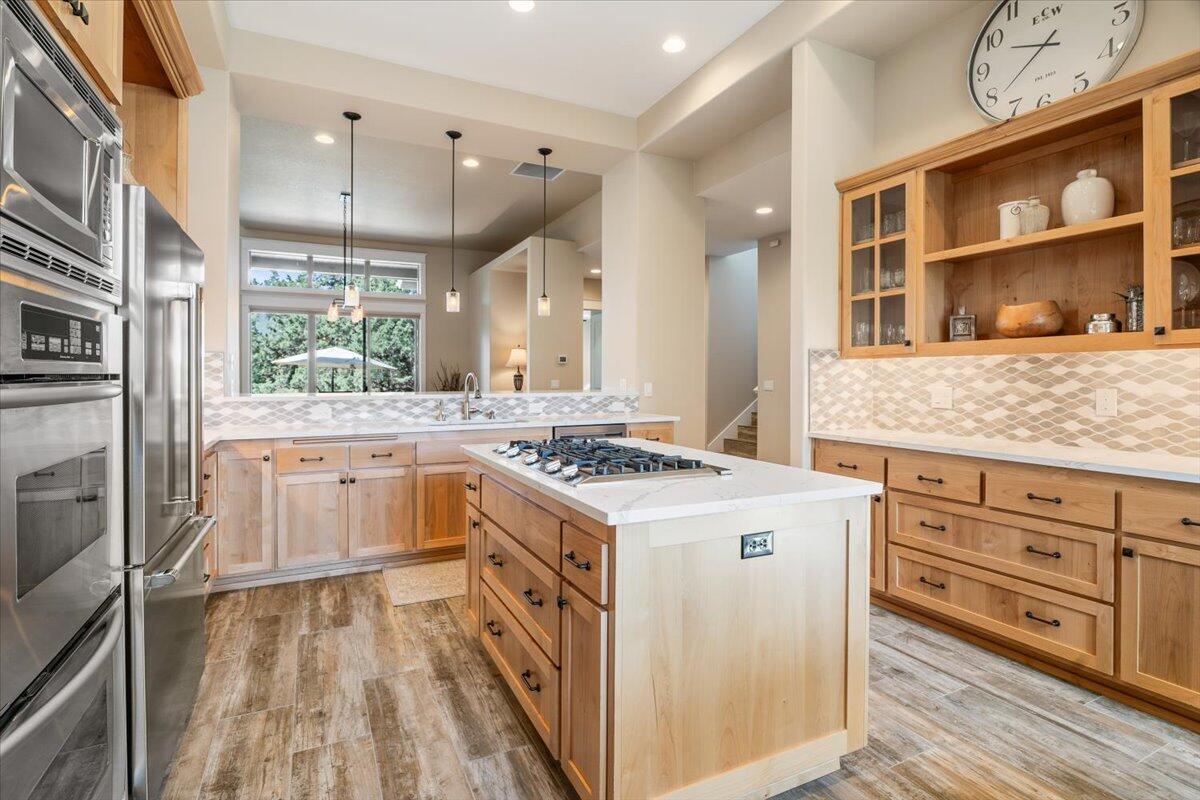 Eagle Crest - Residential