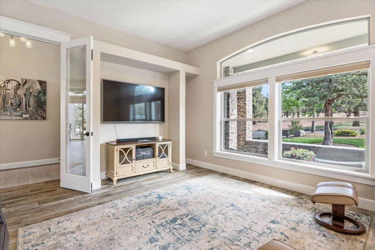 Eagle Crest - Residential