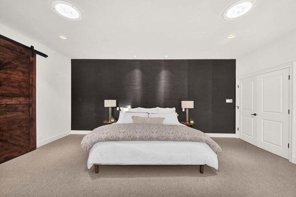 Broken Top - Residential