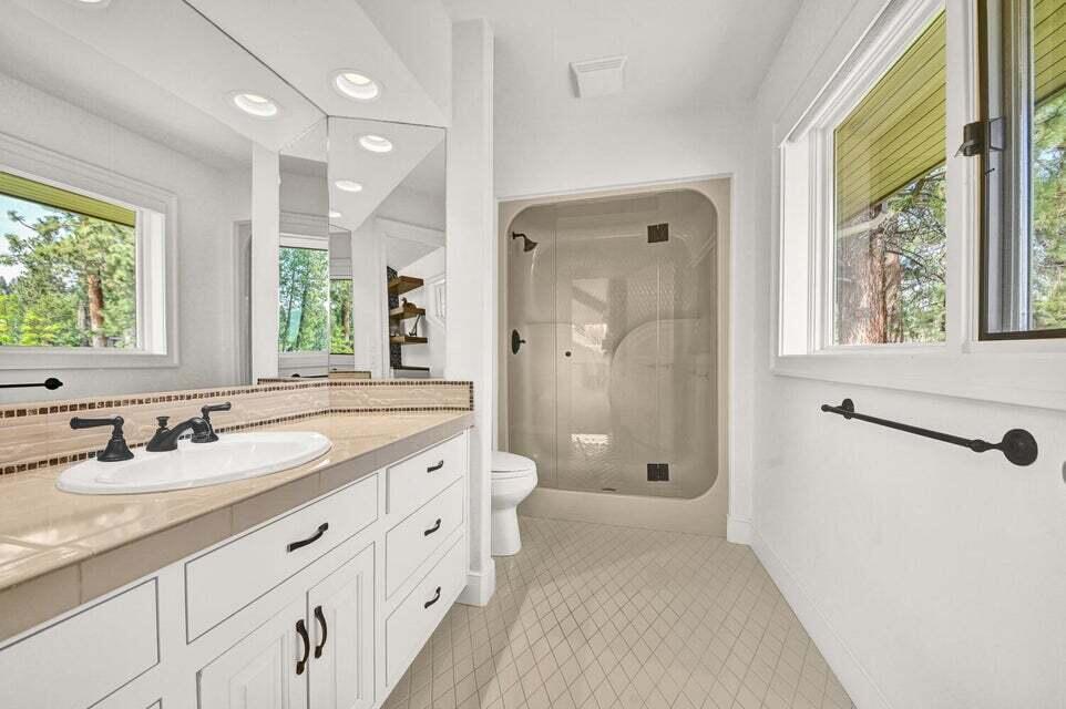 Broken Top - Residential