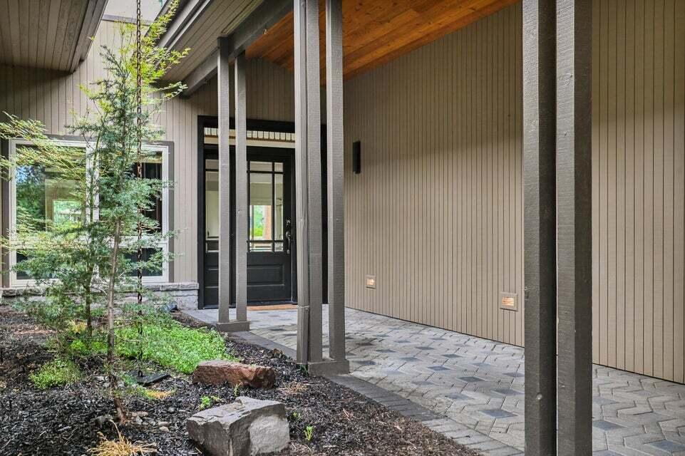 Broken Top - Residential