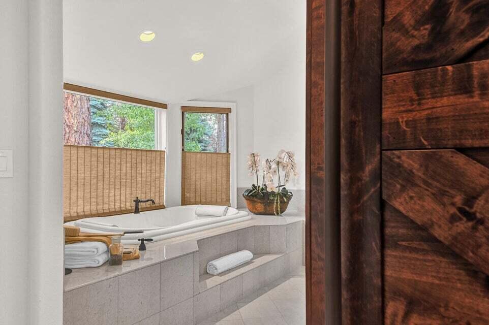 Broken Top - Residential