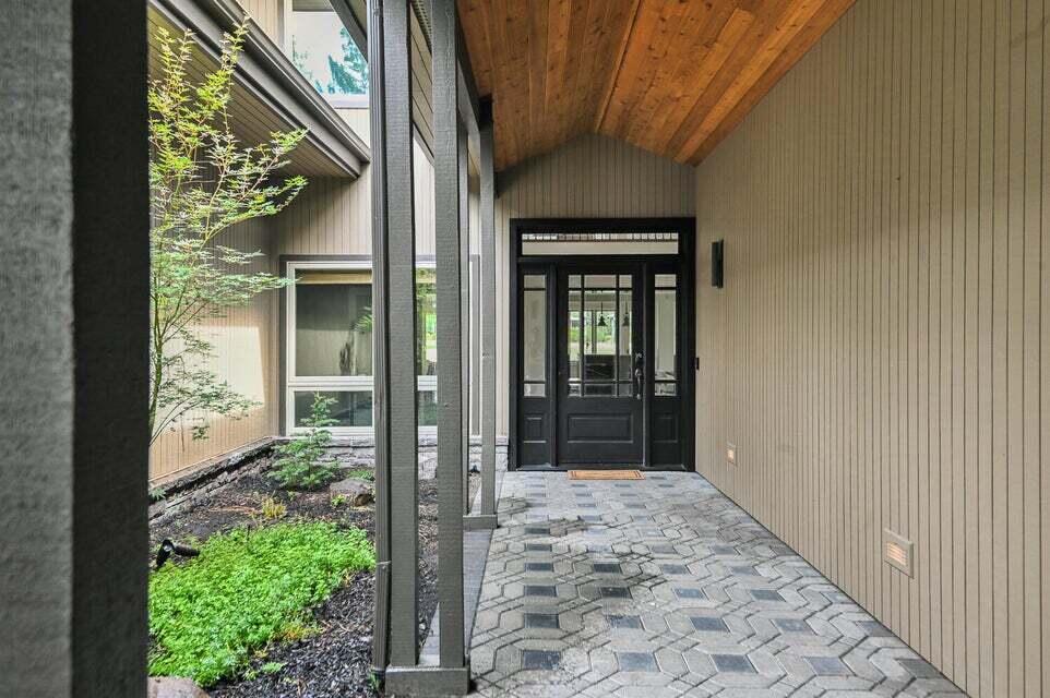 Broken Top - Residential