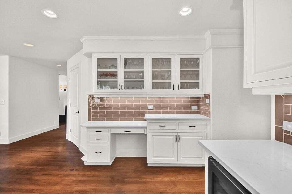 Broken Top - Residential