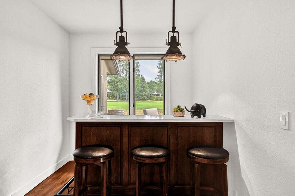 Broken Top - Residential