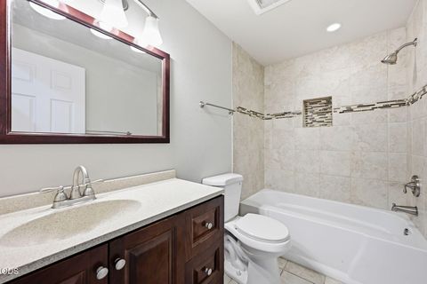 Tiny photo for 19637 Poplar Street, Bend, OR 97702 (MLS # 220224448)