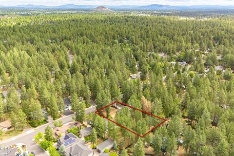 Tiny photo for 19637 Poplar Street, Bend, OR 97702 (MLS # 220224448)