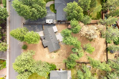 Tiny photo for 19637 Poplar Street, Bend, OR 97702 (MLS # 220224448)