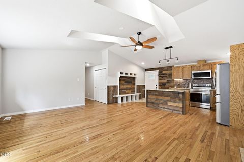 Tiny photo for 19637 Poplar Street, Bend, OR 97702 (MLS # 220224448)