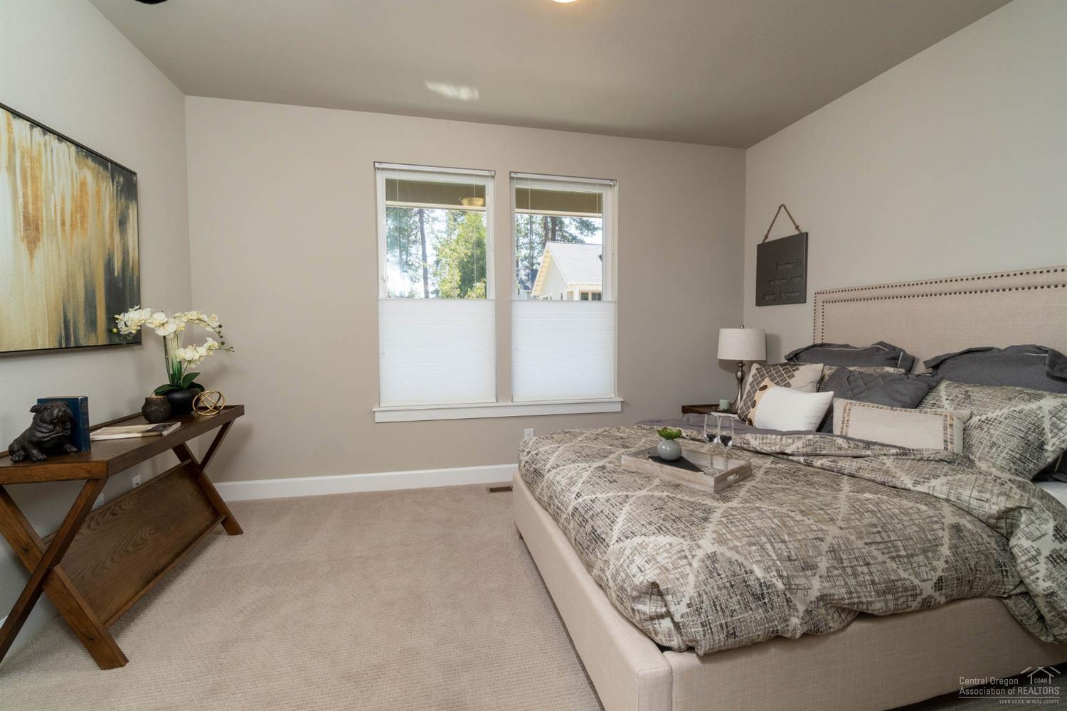 SaddleStone - Residential