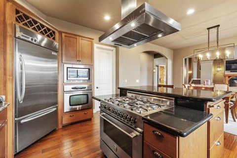 Tiny photo for 6447 Jake Road, Klamath Falls, OR 97601 (MLS # 220215605)