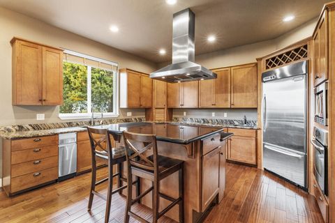 Tiny photo for 6447 Jake Road, Klamath Falls, OR 97601 (MLS # 220215605)