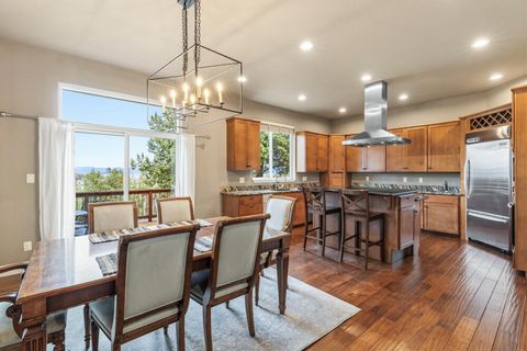 Tiny photo for 6447 Jake Road, Klamath Falls, OR 97601 (MLS # 220215605)