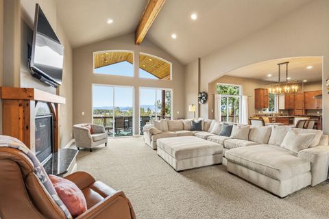 Tiny photo for 6447 Jake Road, Klamath Falls, OR 97601 (MLS # 220215605)