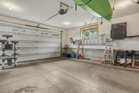 Tiny photo for 10151 Sundance Ridge Loop, Redmond, OR 97756 (MLS # 220219923)
