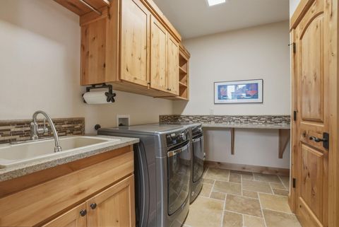 Tiny photo for 10151 Sundance Ridge Loop, Redmond, OR 97756 (MLS # 220219923)