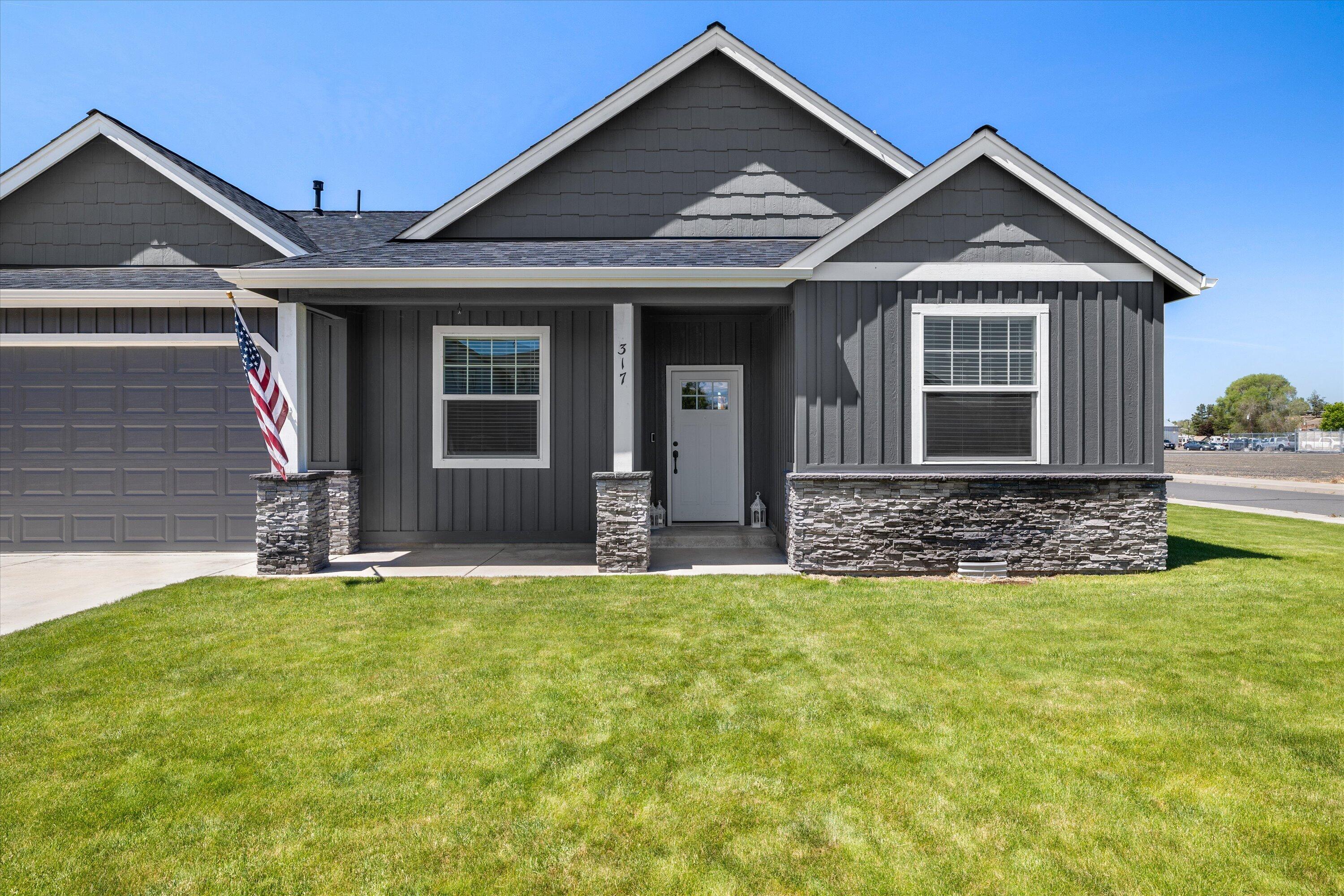 317 SE Pioneer Drive