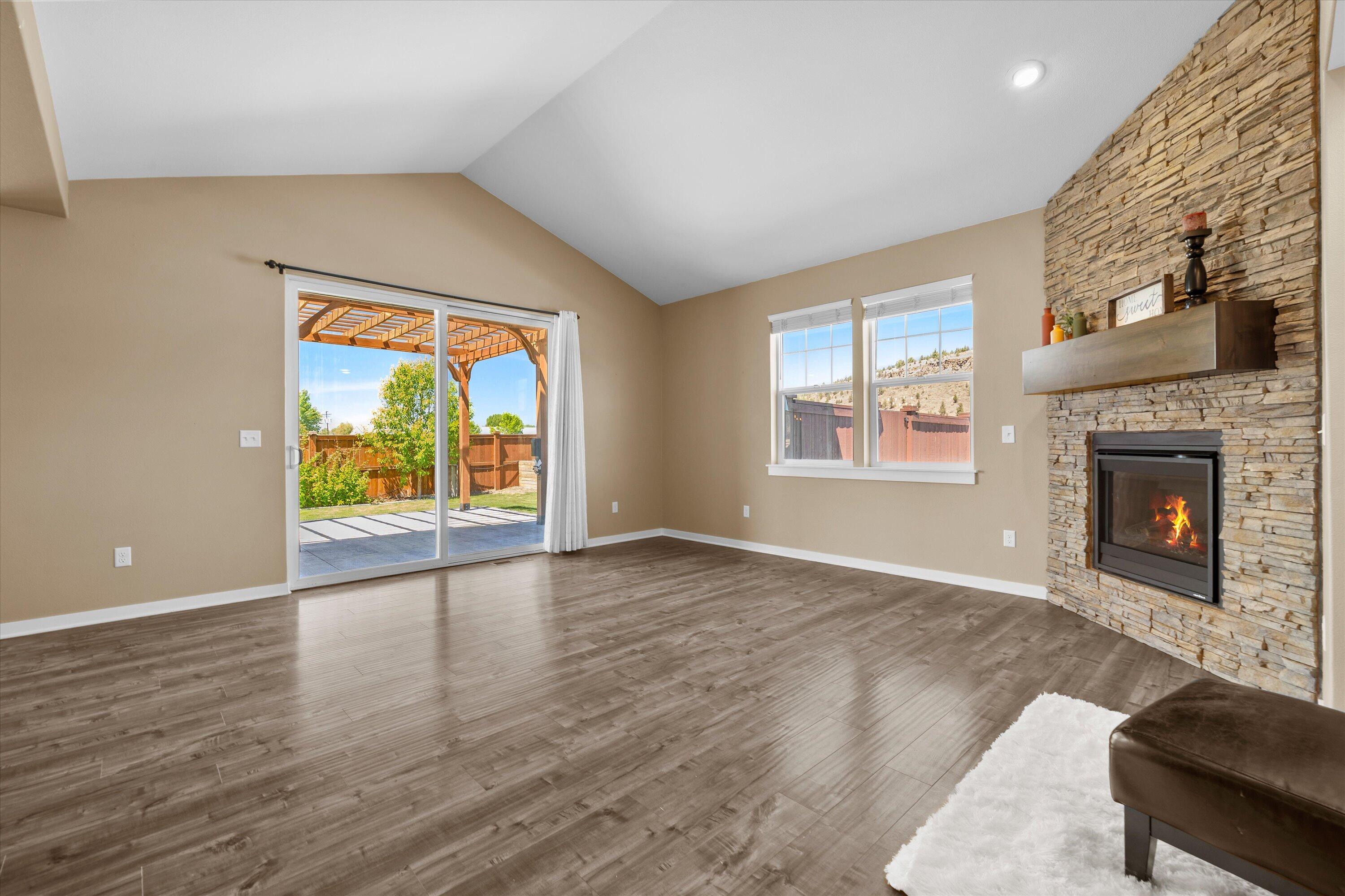 317 SE Pioneer Drive