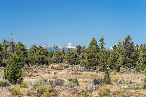 Tiny photo for 68334 Conquest Road #Lot 1, Bend, OR 97701 (MLS # 220211578)