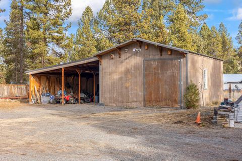 Tiny photo for 15924 Jackpine Road, La Pine, OR 97739 (MLS # 220212534)