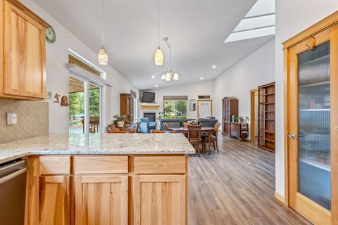 Tiny photo for 15924 Jackpine Road, La Pine, OR 97739 (MLS # 220212534)