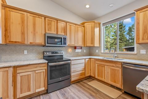 Tiny photo for 15924 Jackpine Road, La Pine, OR 97739 (MLS # 220212534)