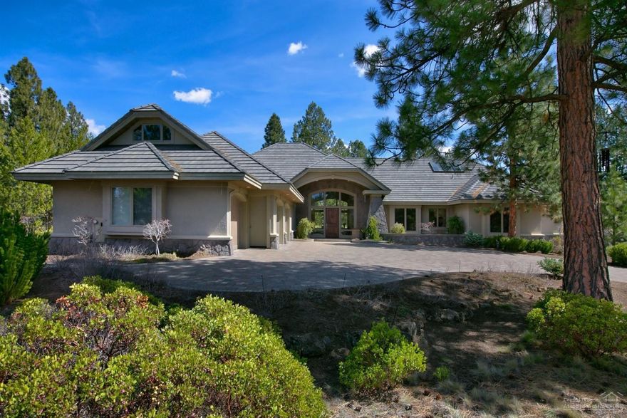 Unparalleled quality can be found in this impressive home on 2 acres in Sunset View Estates. Completely remodeled in 2016. Overlooking the 18th fairway this home boasts a gourmet kitchen w/slab granite, full size side by side Sub Zero refrig + refrig drawers, warming oven & wet bar w/icemaker. Billiard room, bonus room, 3 full bedroom suites, including the ample master ste w/jetted tub & 2 walk in closets. Gas FP'S in the LR & FR. Radiant floor system, boiler & thermostat are all new & state of the art!