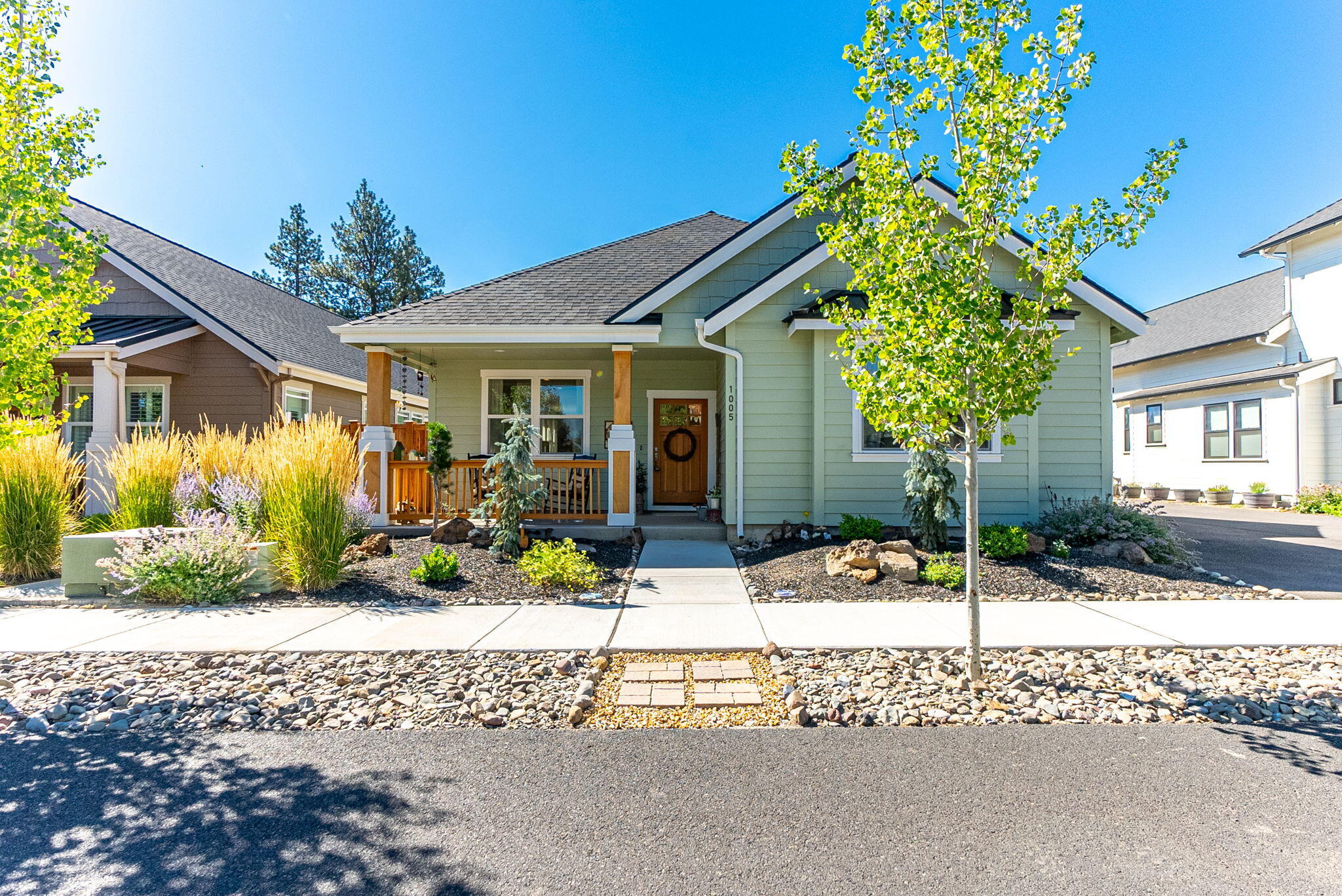 1005 E Horse Back Trail